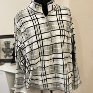 Active women’s pullover